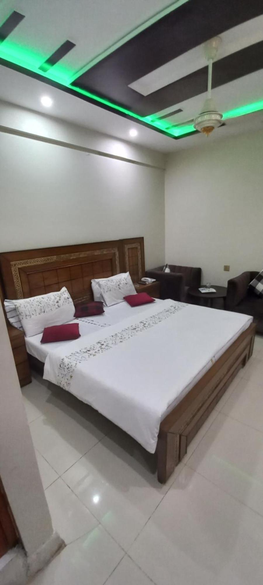 Hotel Al Markaz Islamabad Bagian luar foto