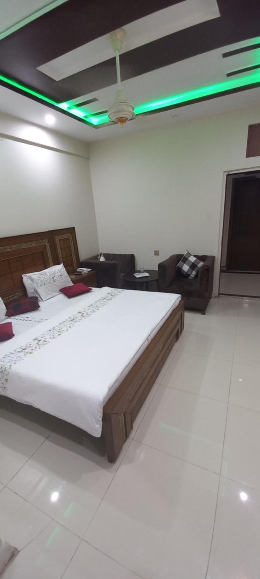 Hotel Al Markaz Islamabad Bagian luar foto